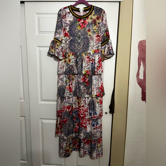 Dresses & Skirts - Tied Maxie dress